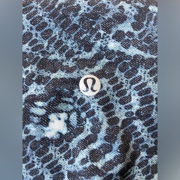 Size 10 Lululemon Align - Picture 4 of 7